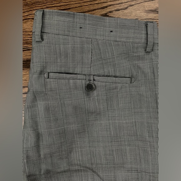 Banana Republic Men's Glen Plaid Wool Dress Pants. Size 34. - Picture 8 of 8